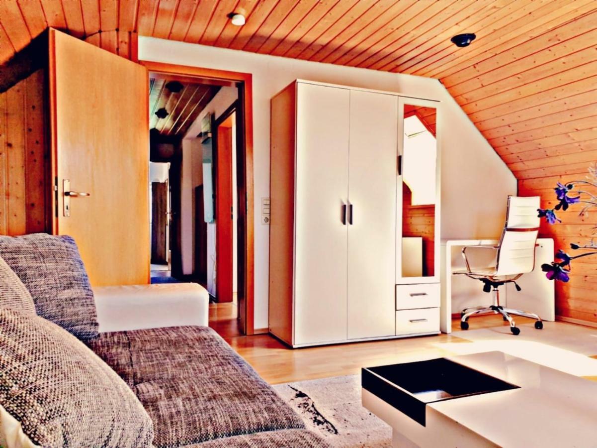 Voll Ausgestattete Dg- Wohnung In Hdh Ruhige Zentrale Lage Heidenheim an der Brenz Zewnętrze zdjęcie